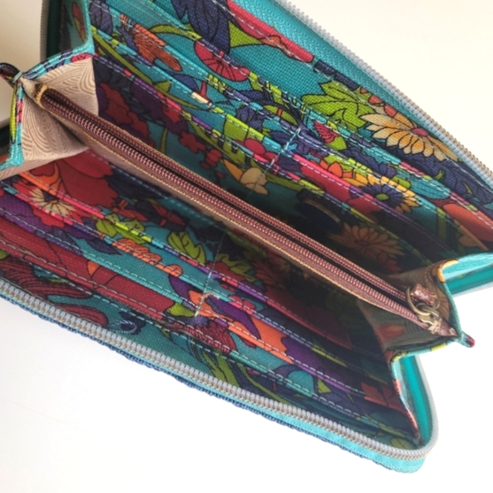Sakroots Wallet Colorful Floral Butterfly Boho Blue Red - Picture 3 of 6